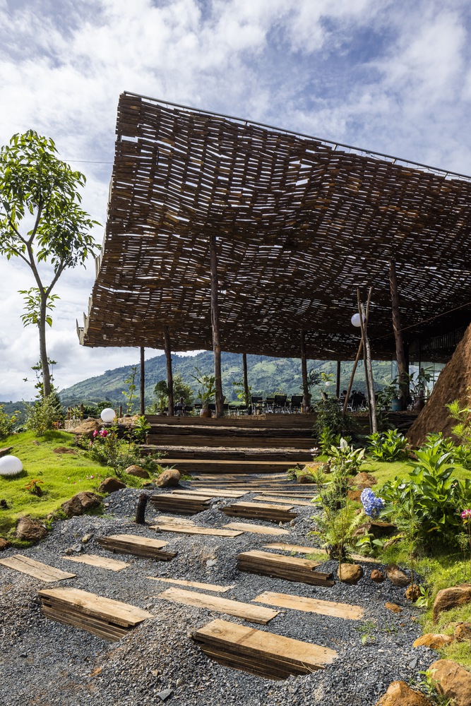 融入自然的宁静咖啡馆丨越南丨The Bloom-32