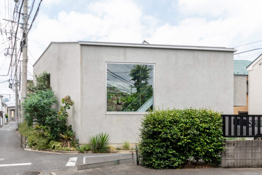 多くの緑とともに暮らす飽きの来ない家 ゆるやかにつながる空間と大きな開口でのびのびと暮らす | Architecture | 100%LiFE-10