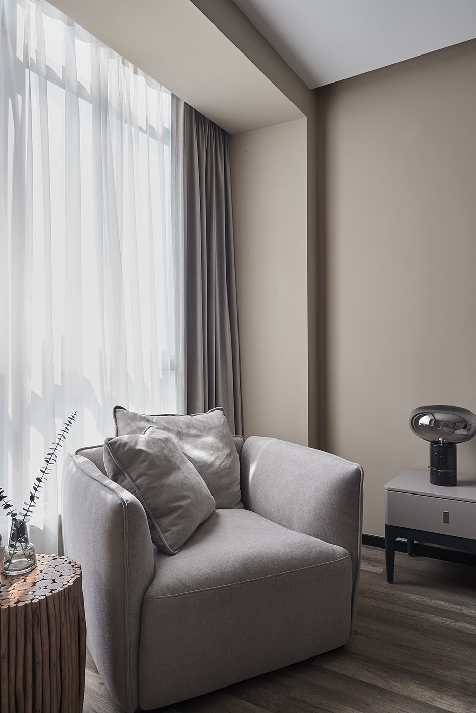 《所谓遇见》 | 冷峻与温暖共融的现代家居设计-23