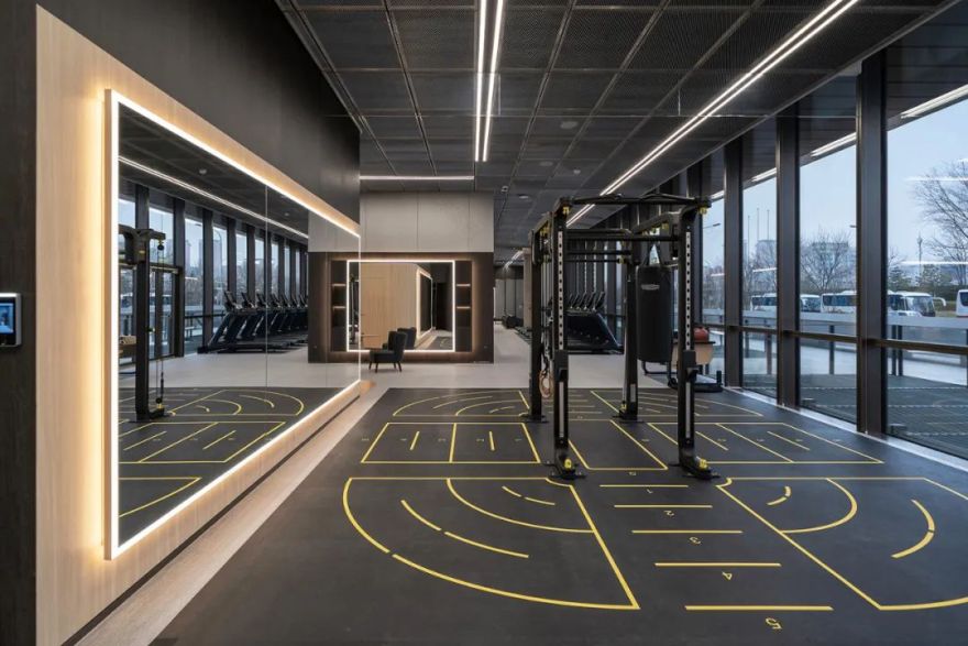 TRACTION 森林公园中的健身房丨生兵,屈飞婧-16