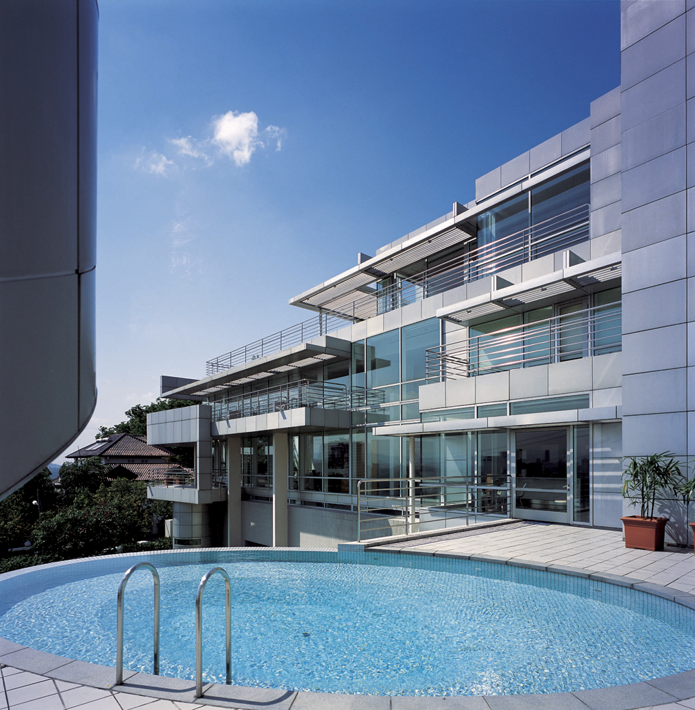 Tan House Richard Meier-2