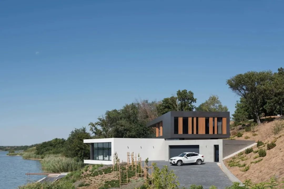 莫斯科郊区别墅，极简美学与自然融合的典范-105