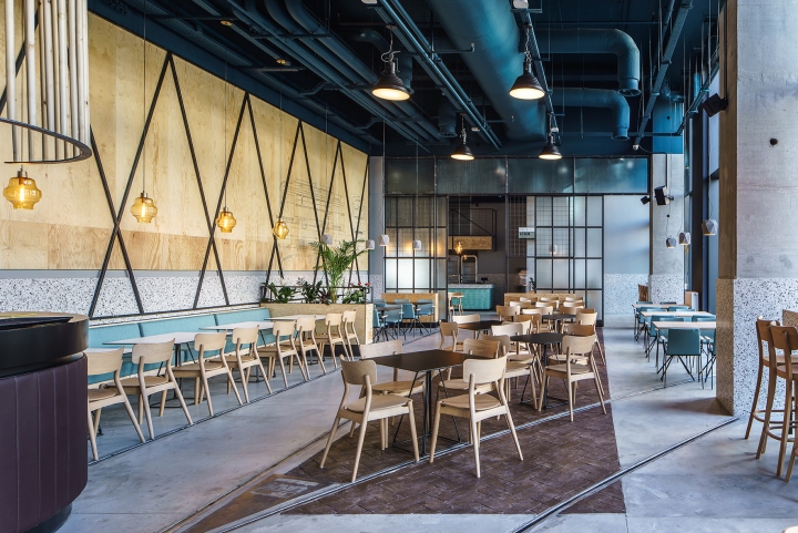 Bucharest 电车餐厅 · Yellow Office 的工业风设计-8