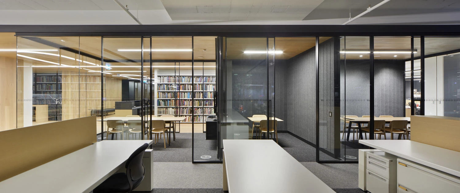 多伦多 KPMB Architects 办公室 | 温馨原木与城市景观的完美结合-41