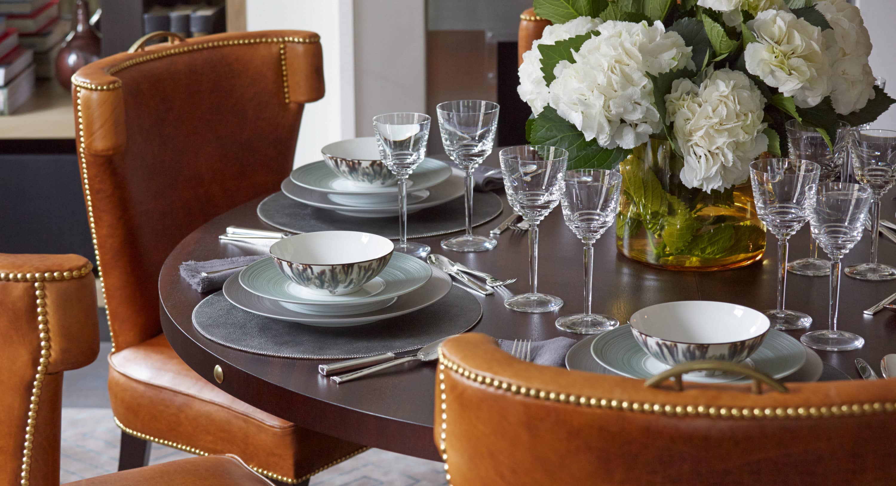 How to Bring Nature Indoors with Fresh Cut Flowers | Helen Green Design-2