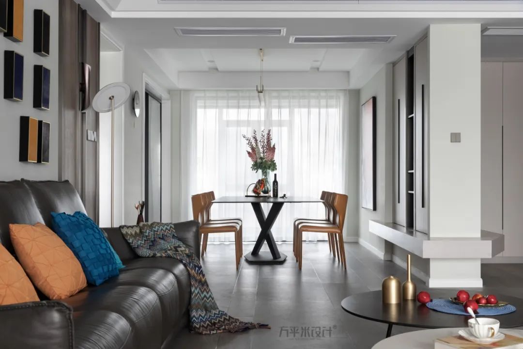 《月亮与六便士》方平米设计·实景新作,打造实用舒适的空间-94