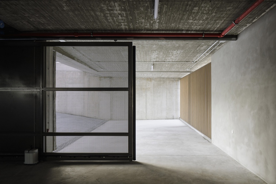 Malaga 红十字协会办公总部丨西班牙丨endosdedos® architecture-37