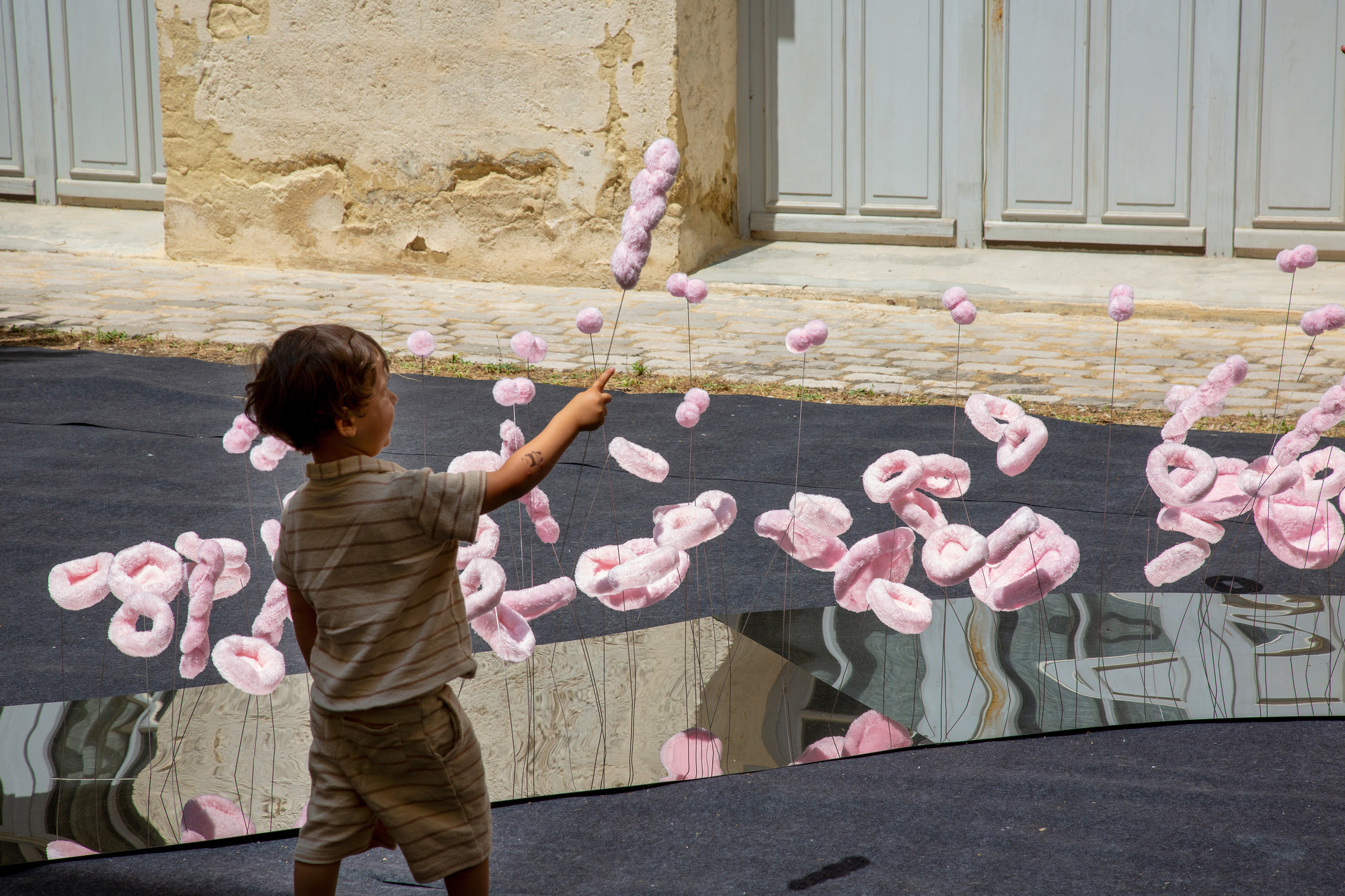 The Tasting Tongue - Art Installation / Studio Deng-12