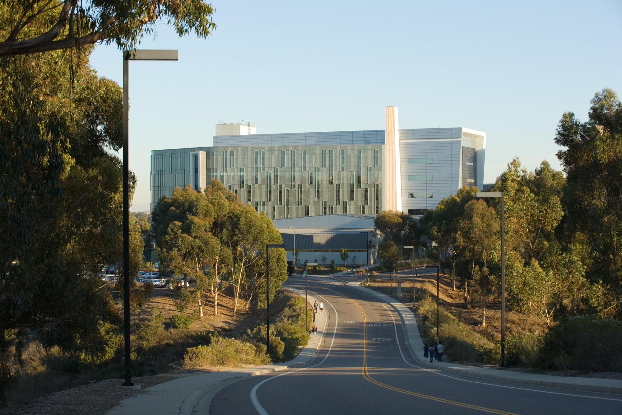 加州大学圣地亚哥分校电信和信息技术研究所 -4