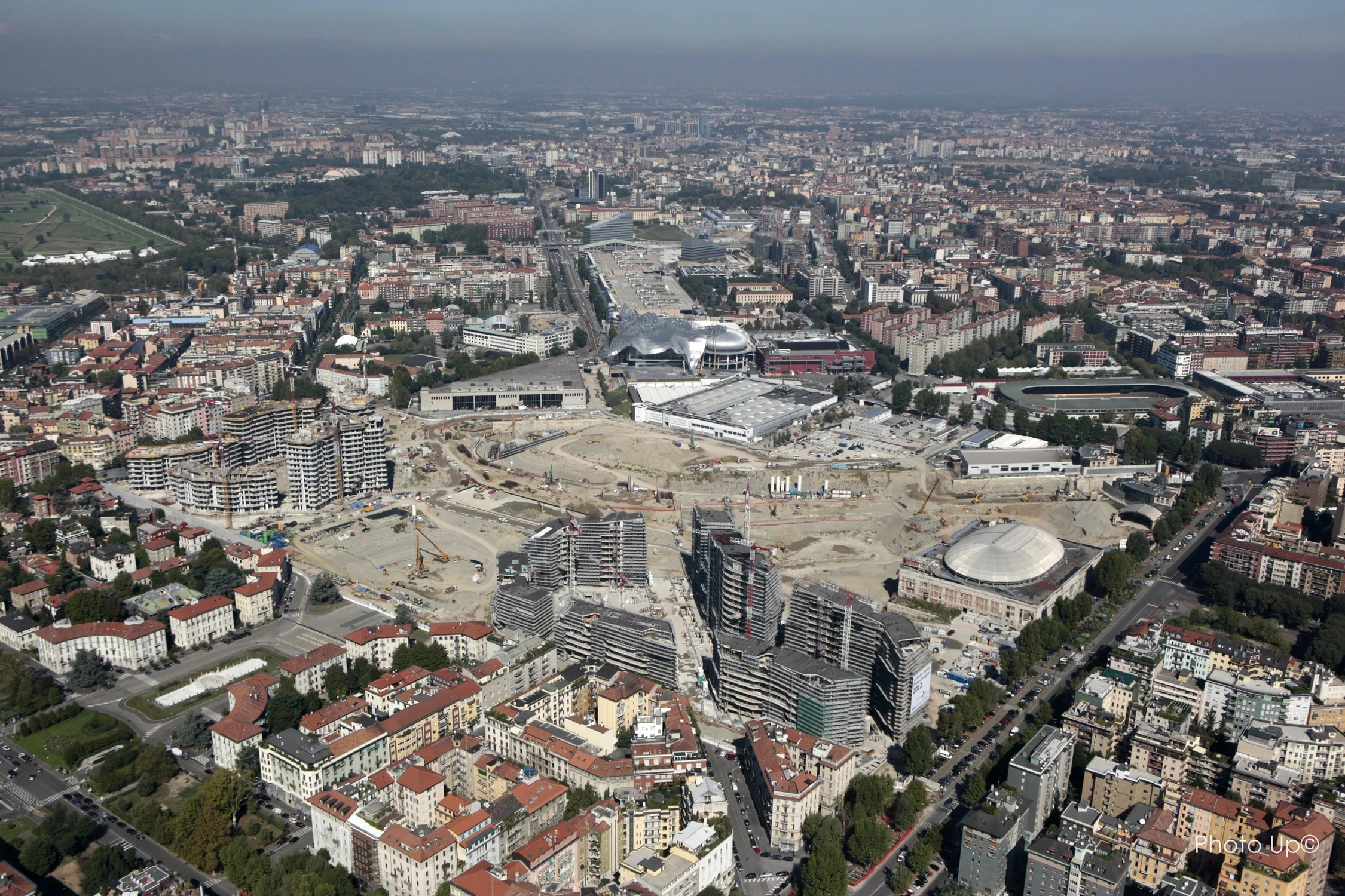 米兰城市生活区 · 扎哈·哈迪德建筑事务所的高能城市入口-36