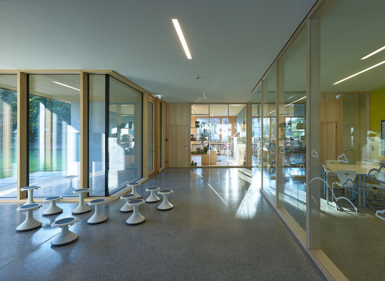 埃德拉赫小学 | 木构集群教育的典范-7