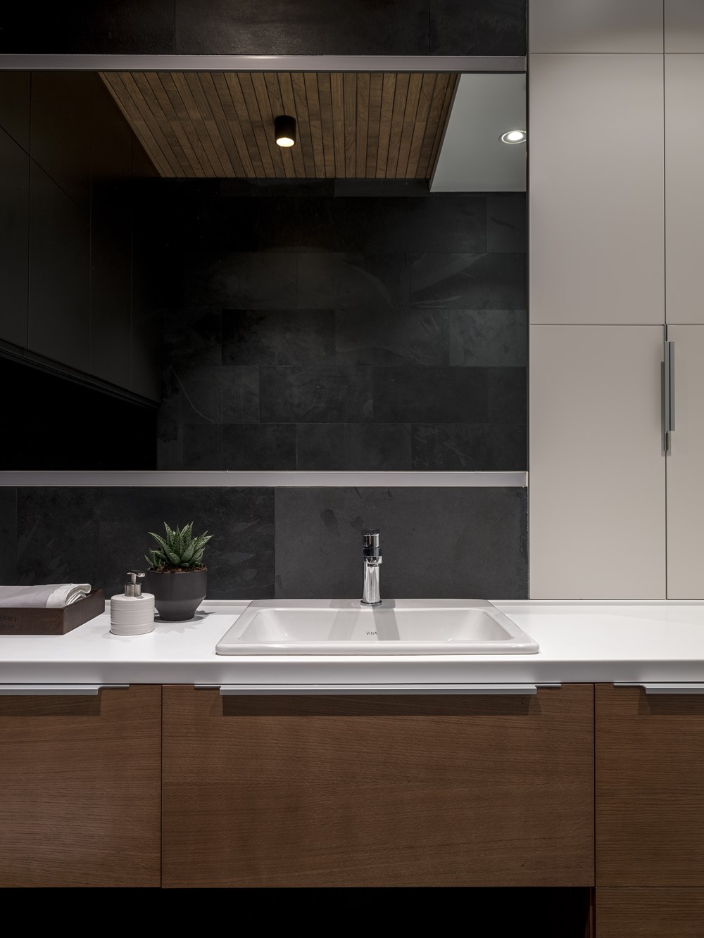 俄罗斯现代四口之家  Geometrium-18