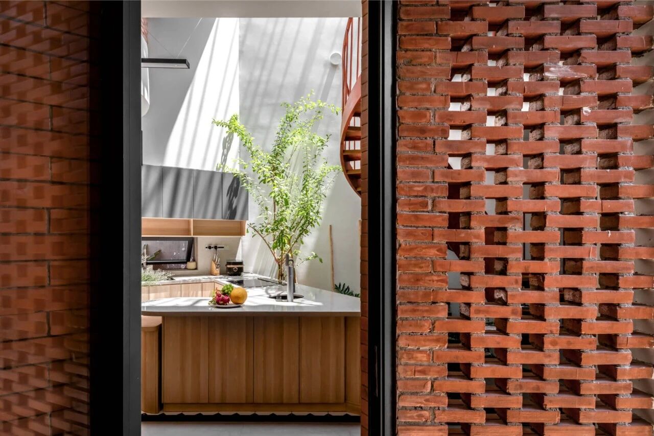 把房子扭成“Z”字，在闹市中心安了个会呼吸的家-20