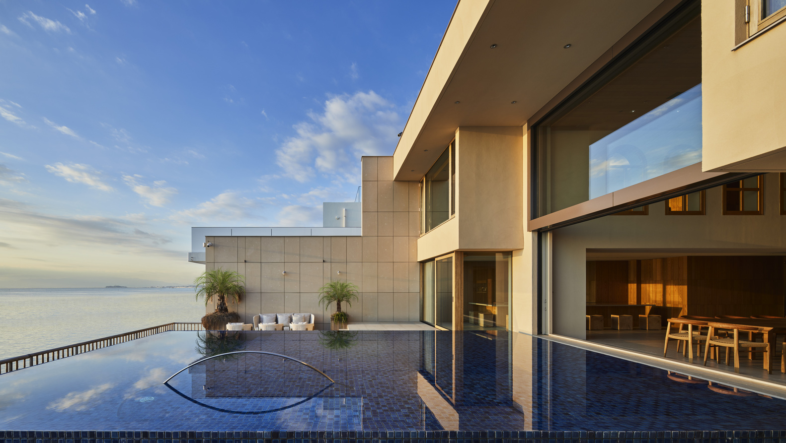 日本岸上凉廊旅馆-5