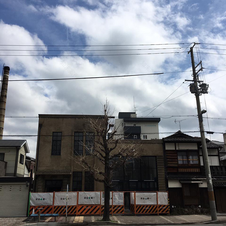 京都开化堂咖啡 Kaikado Café:蕴藏在白年政办与手工茶罐工艺的迷人韵味-4