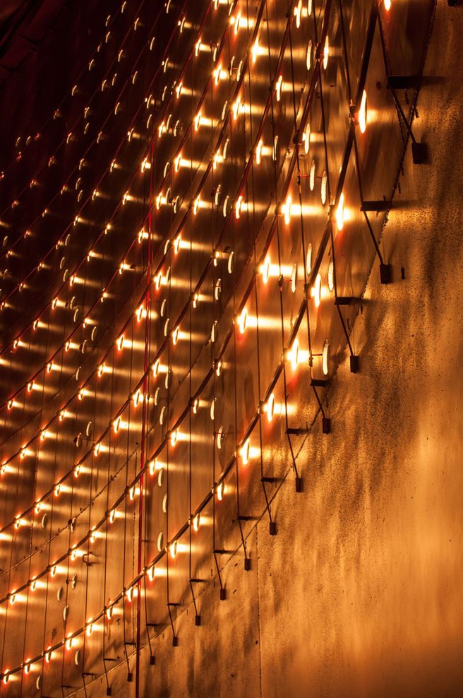 芬兰埃斯波废弃油仓变光艺术空间-9