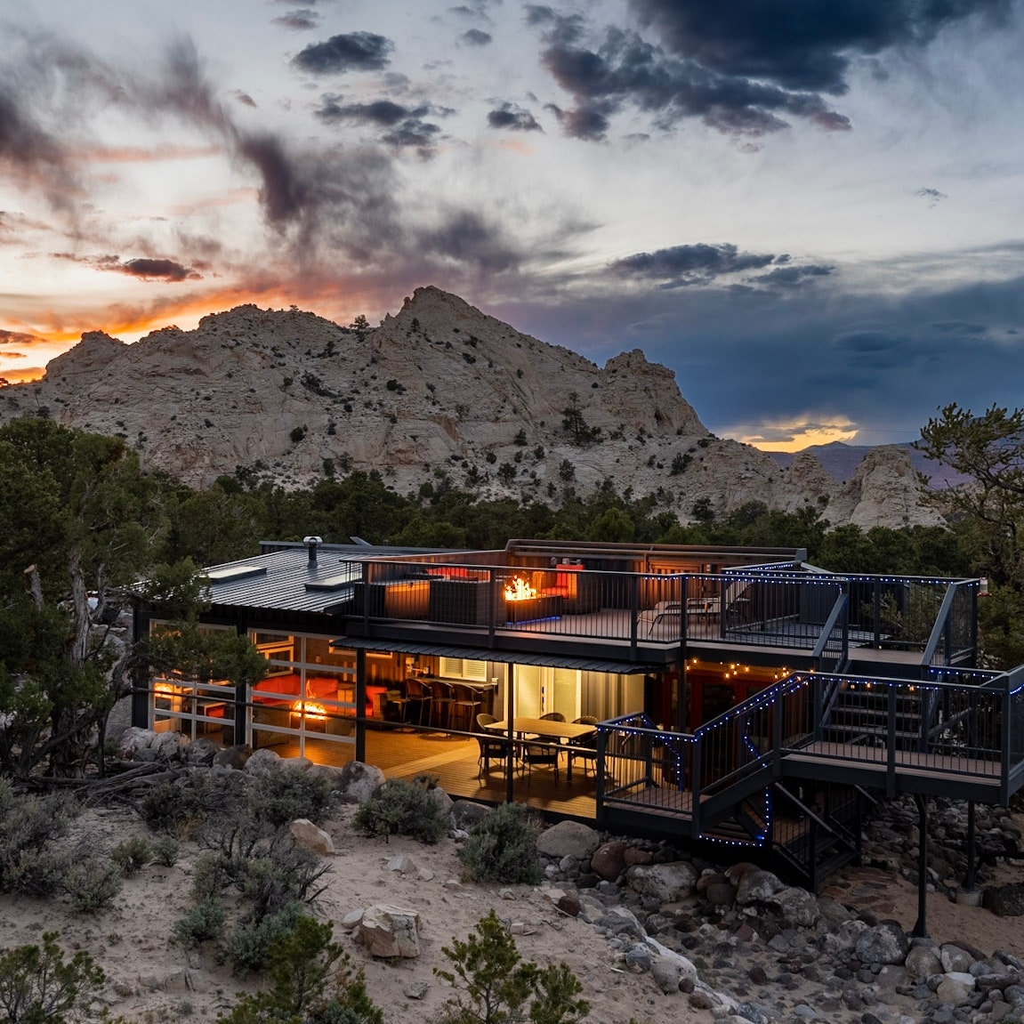 "Airbnb 上的 8 个独特集装箱房屋,让你体验别样度假生活"-0