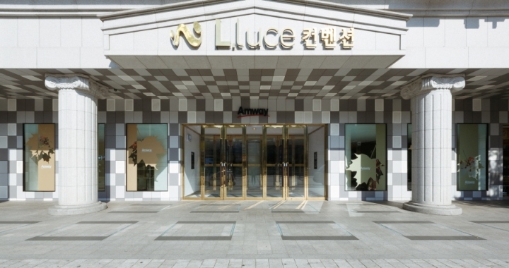 首尔Gang·nam安利广场旗舰店设计-14