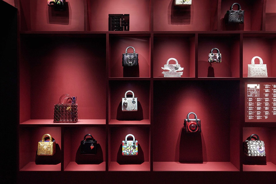 《克里斯汀·迪奥 | 梦之设计师》展览 | 传统与现代的完美融合-81