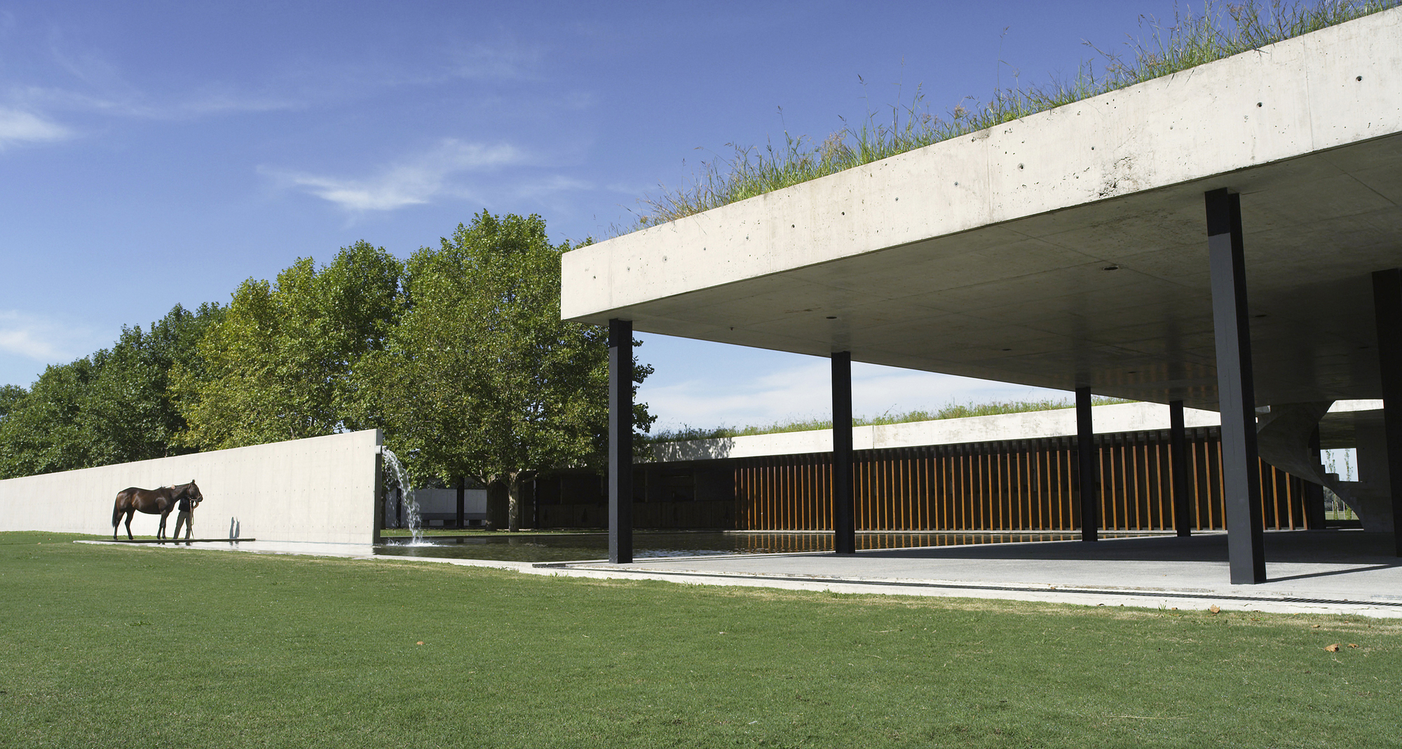 菲格拉斯马球马厩-3