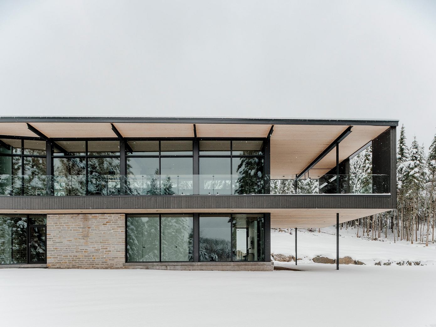 圣达米安公寓（注：Résidence常见释义为公寓，住宅 ，Saint Damien为特定名称，音译成圣达米安  ） 丨加拿大魁北克丨Anne Carrier Architecture-1