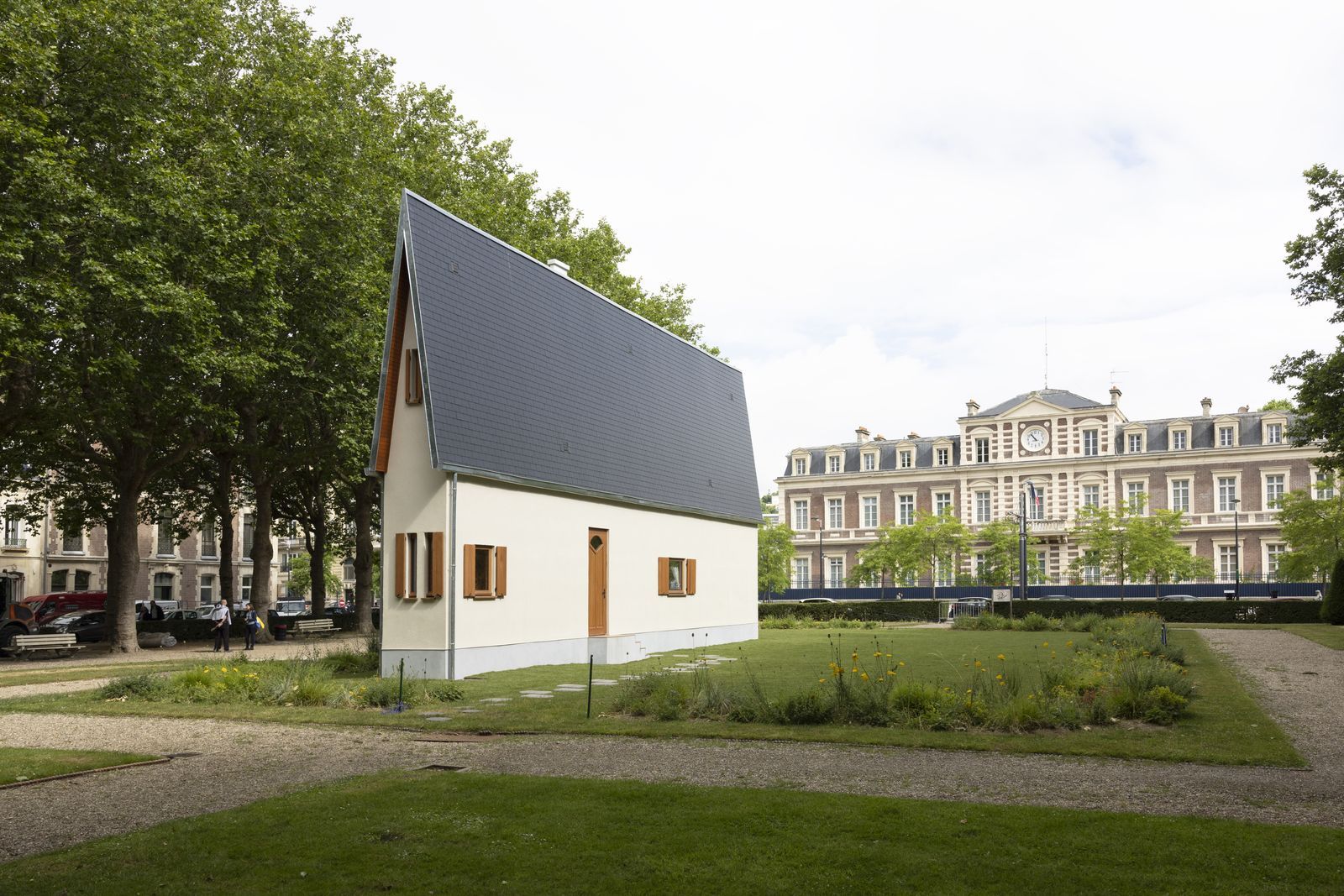 Narrow House（世界最窄房屋）丨法国丨Erwin Wurm-23