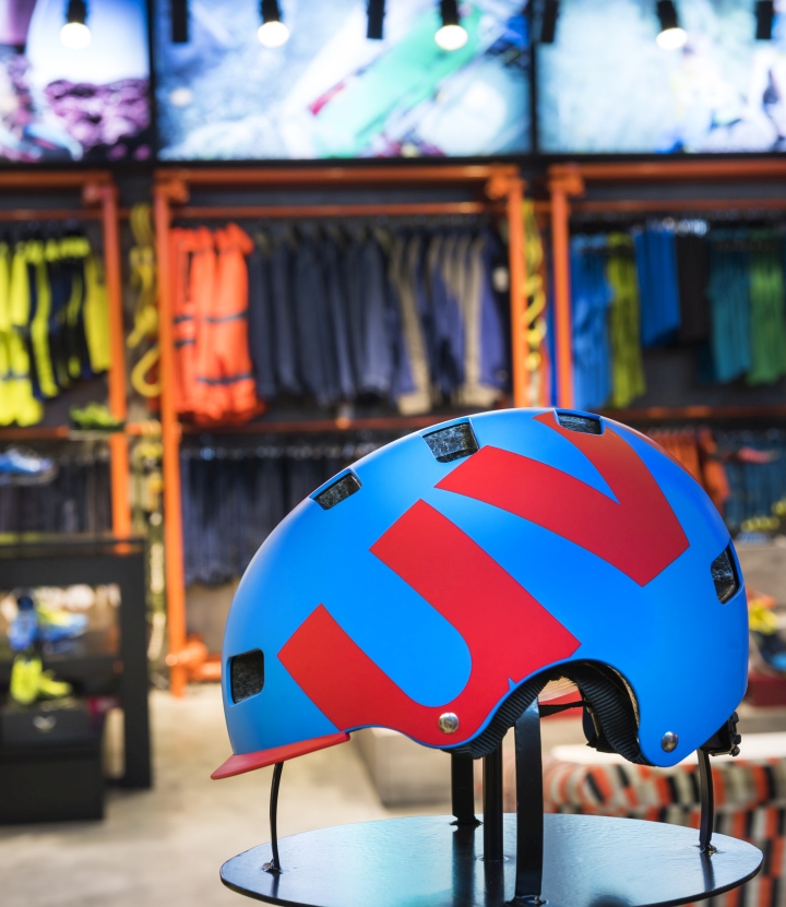 新加坡Durasafe户外运动零售商店空间设计-1