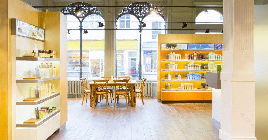 英国埃特镇的艾梵达生活方式沙龙丨英国埃克塞特丨Salon Designers Reis Design-5