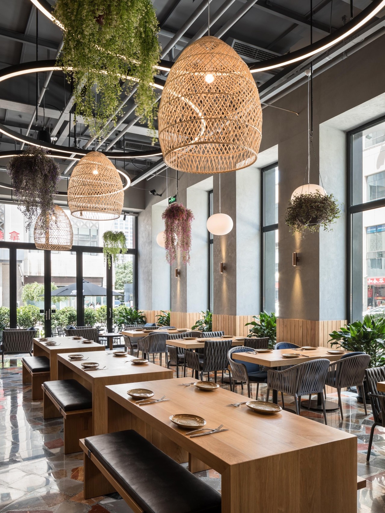 新作 | Oh Yeah 熬夜酒厂北京国贸店-挑战硬朗工业风的精酿啤酒吧-32