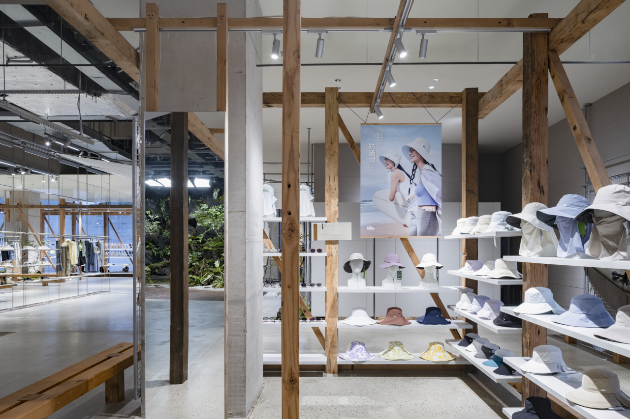 蕉下深圳大运天地轻量化户外体验店丨中国深圳丨Link Architects上海直地建筑设计工作室-59