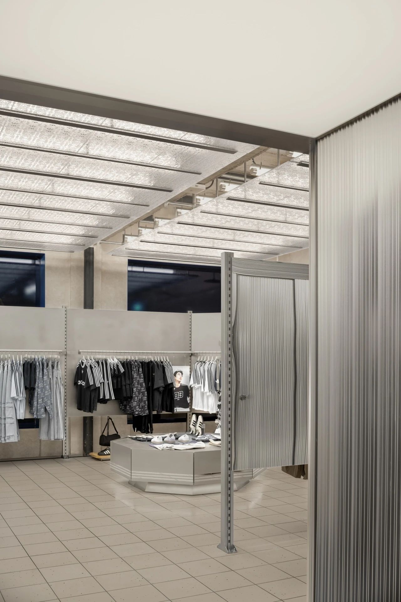 阿迪达斯Originals安福322旗舰店-93