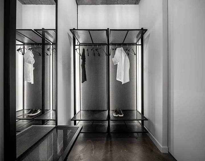 乌克兰 Logity 物流软件办公室,工业风混搭艺术气息-14