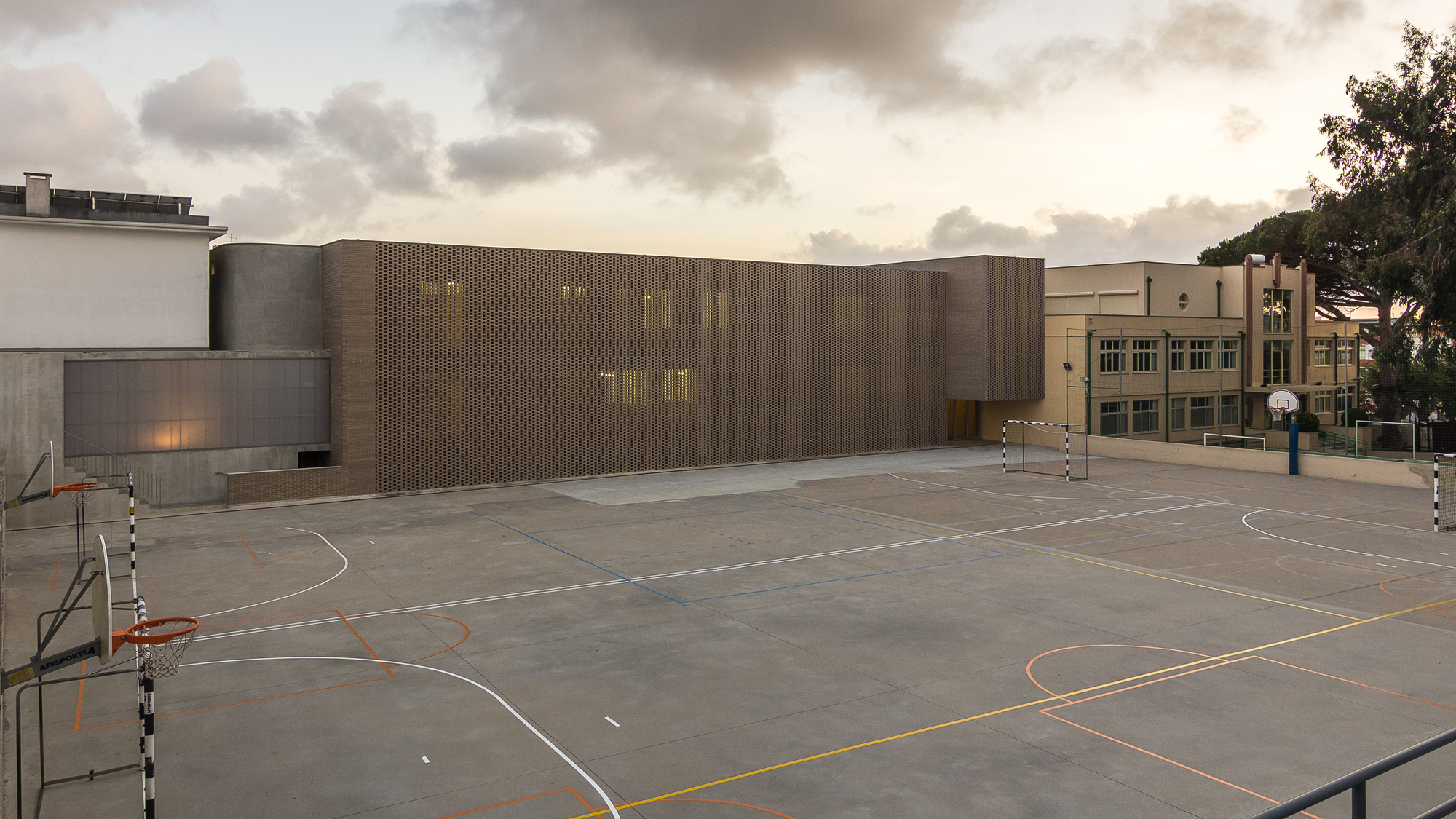 Dos Plátanos School / Murmuro-32