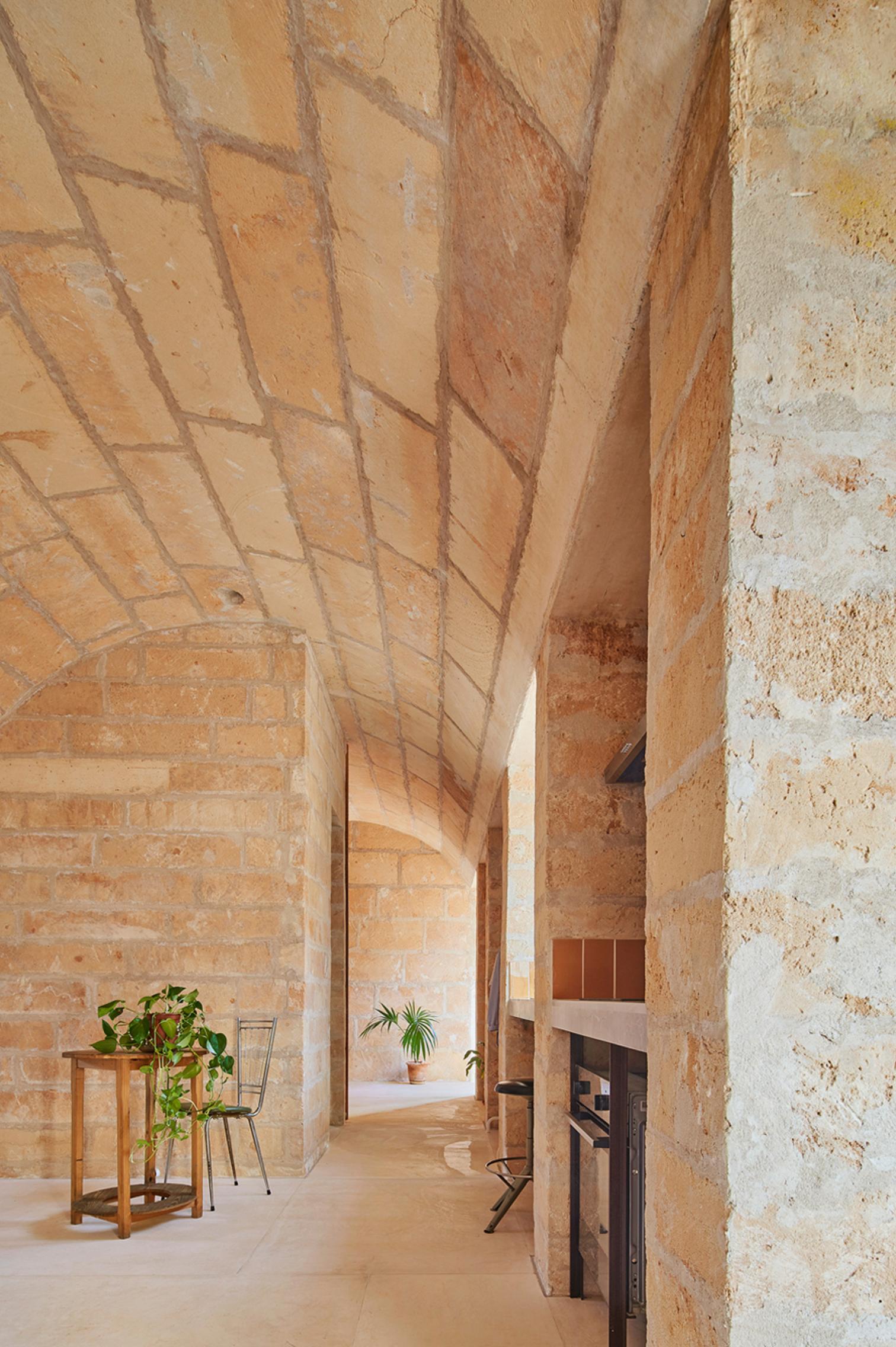 西班牙 Palma de Mallorca 的环保石制公共租赁住宅丨José Hevia-17