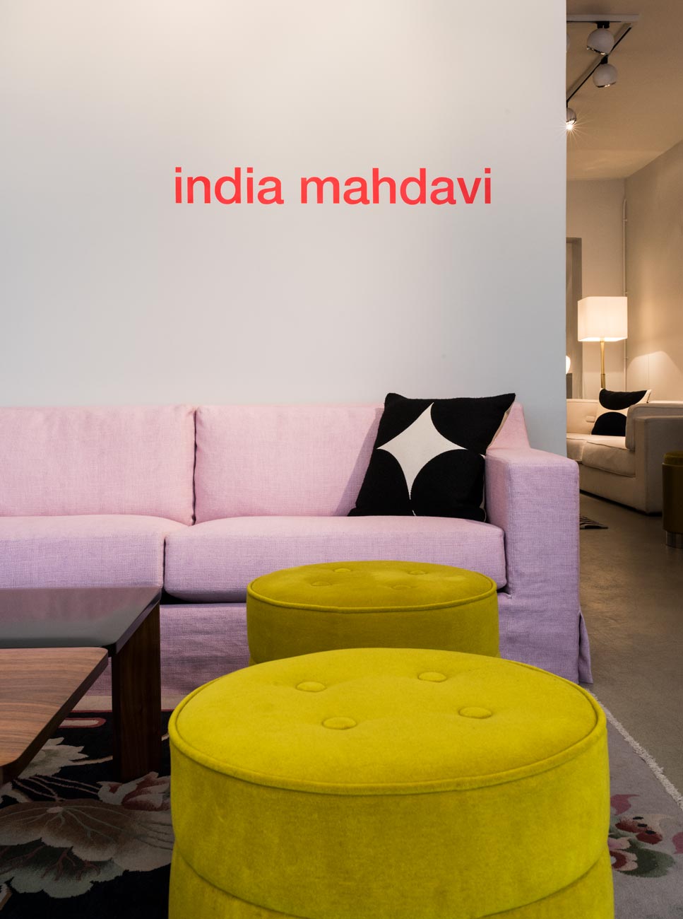 展厅designer india mahdavi-5