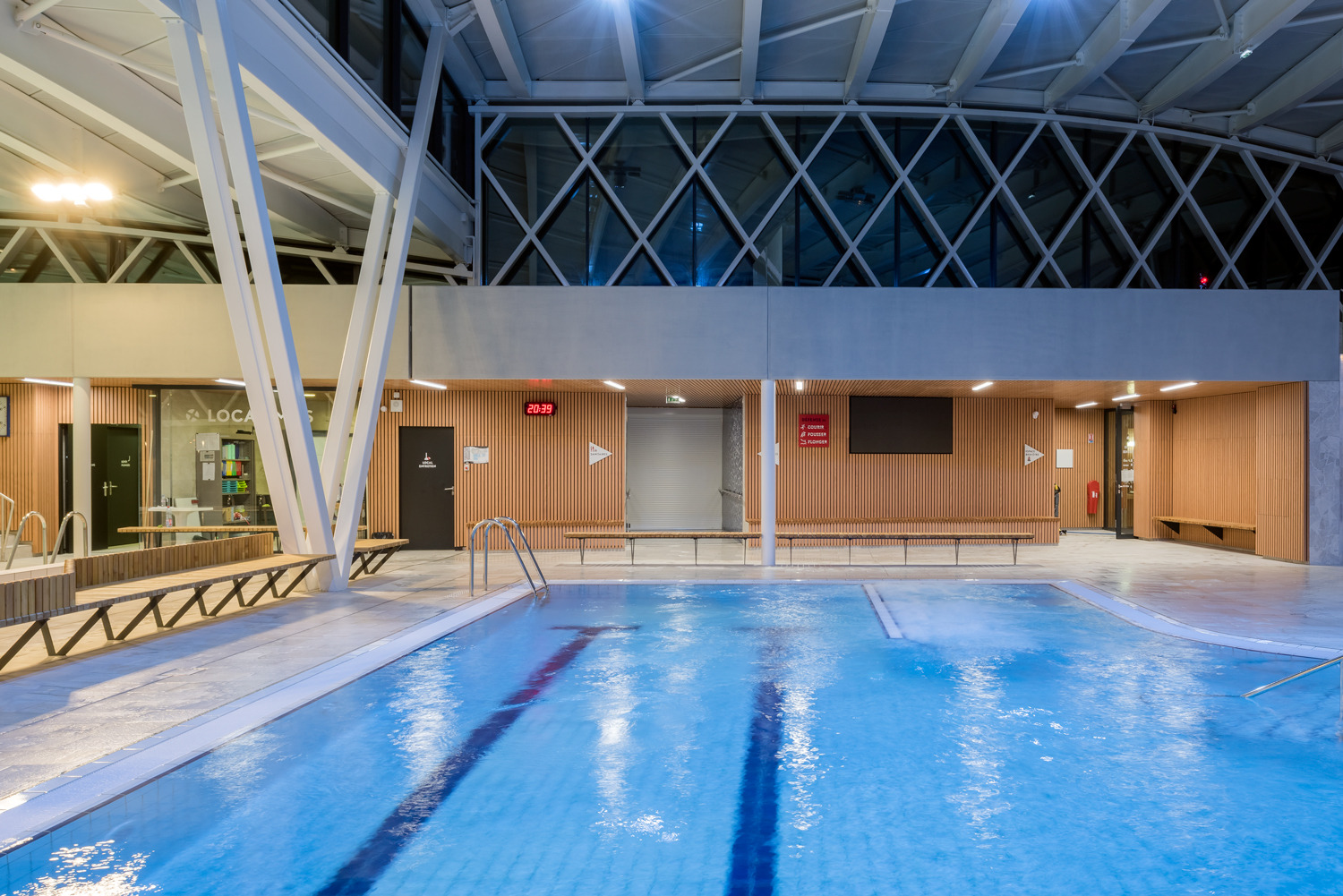 体育馆丨MultiplexeAquatique-137