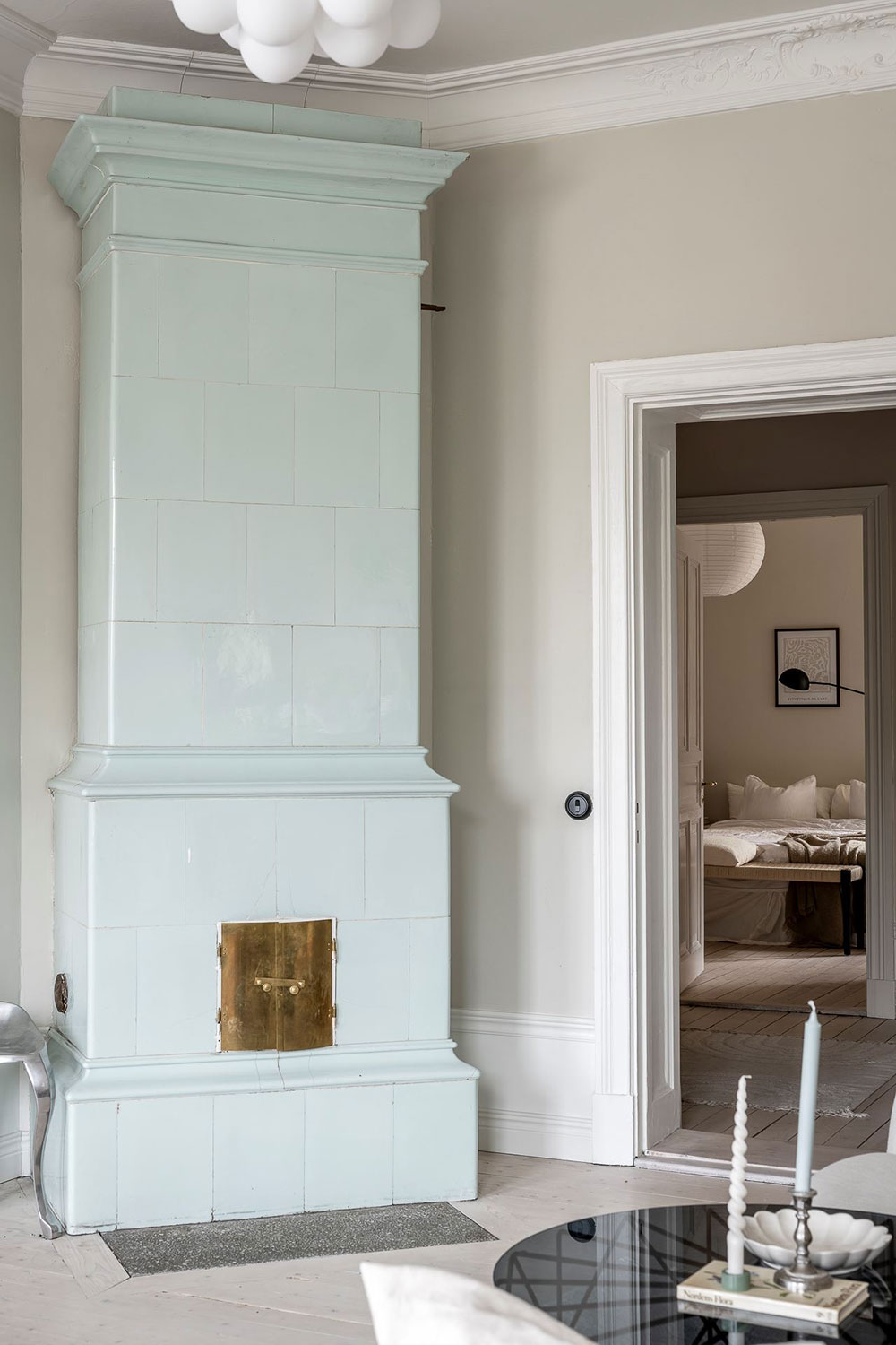 瑞典哥德堡优雅公寓 | 木质厨房与柔和色彩的完美结合-11