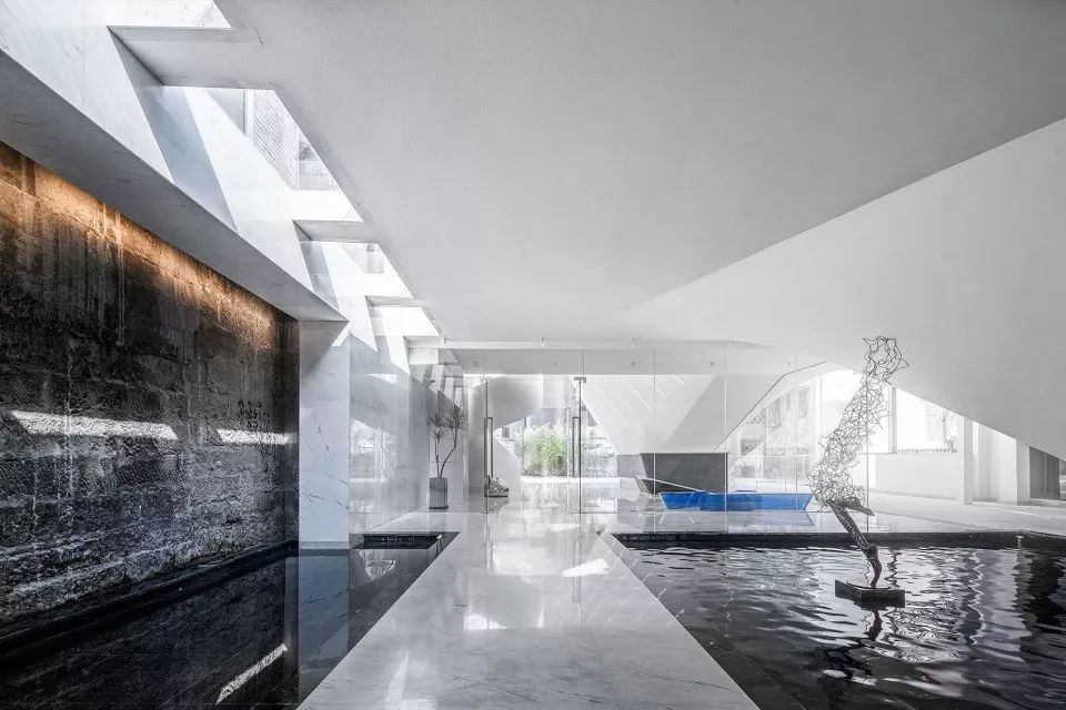 8个经典老建筑改造:老厂房、祖宅、乡村小学、空心村...
-96