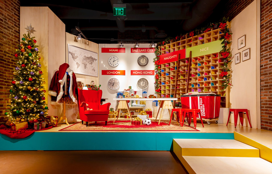 Brickell City Center / Santa's Post Office-0