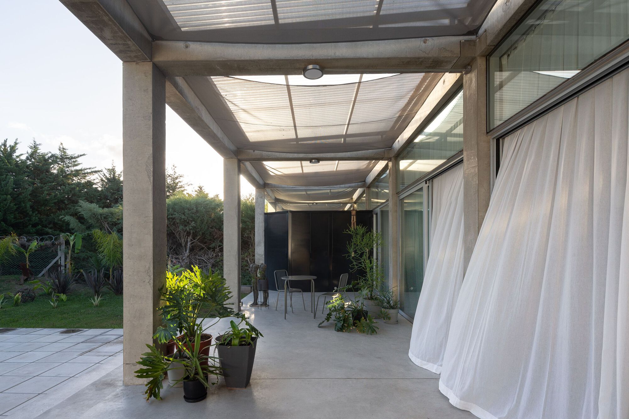 带柱的房子丨Iñaki Harosteguy-17