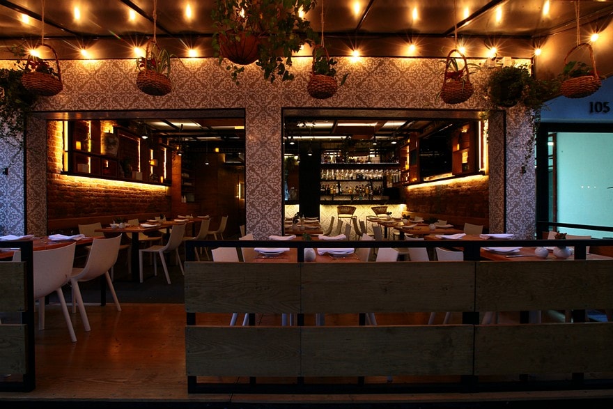 墨西哥城牛顿 105 餐厅——简约空间中的精致餐饮体验-19