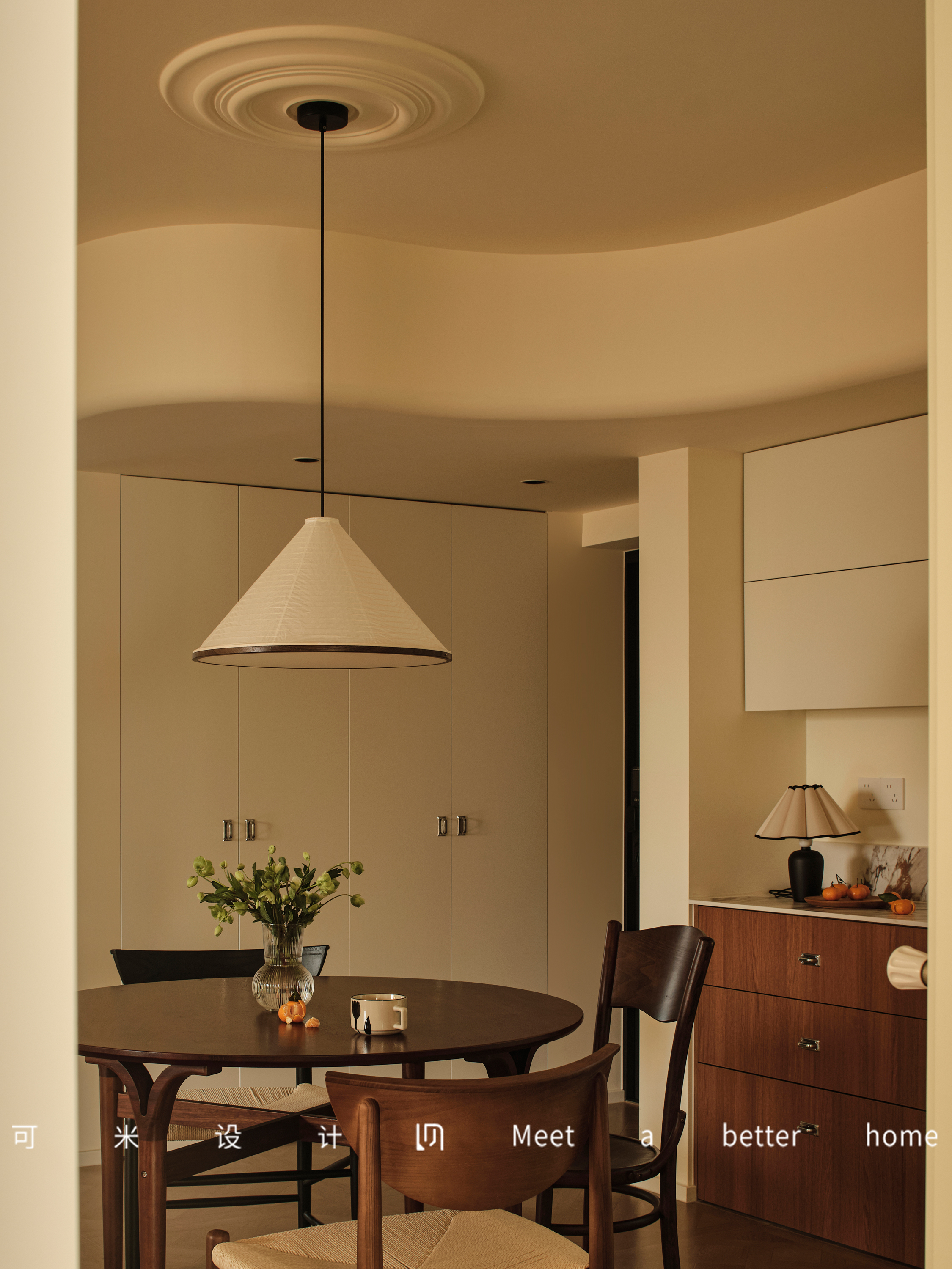 温柔色调中的成长天地，复古与实用共融的慢调空间-6