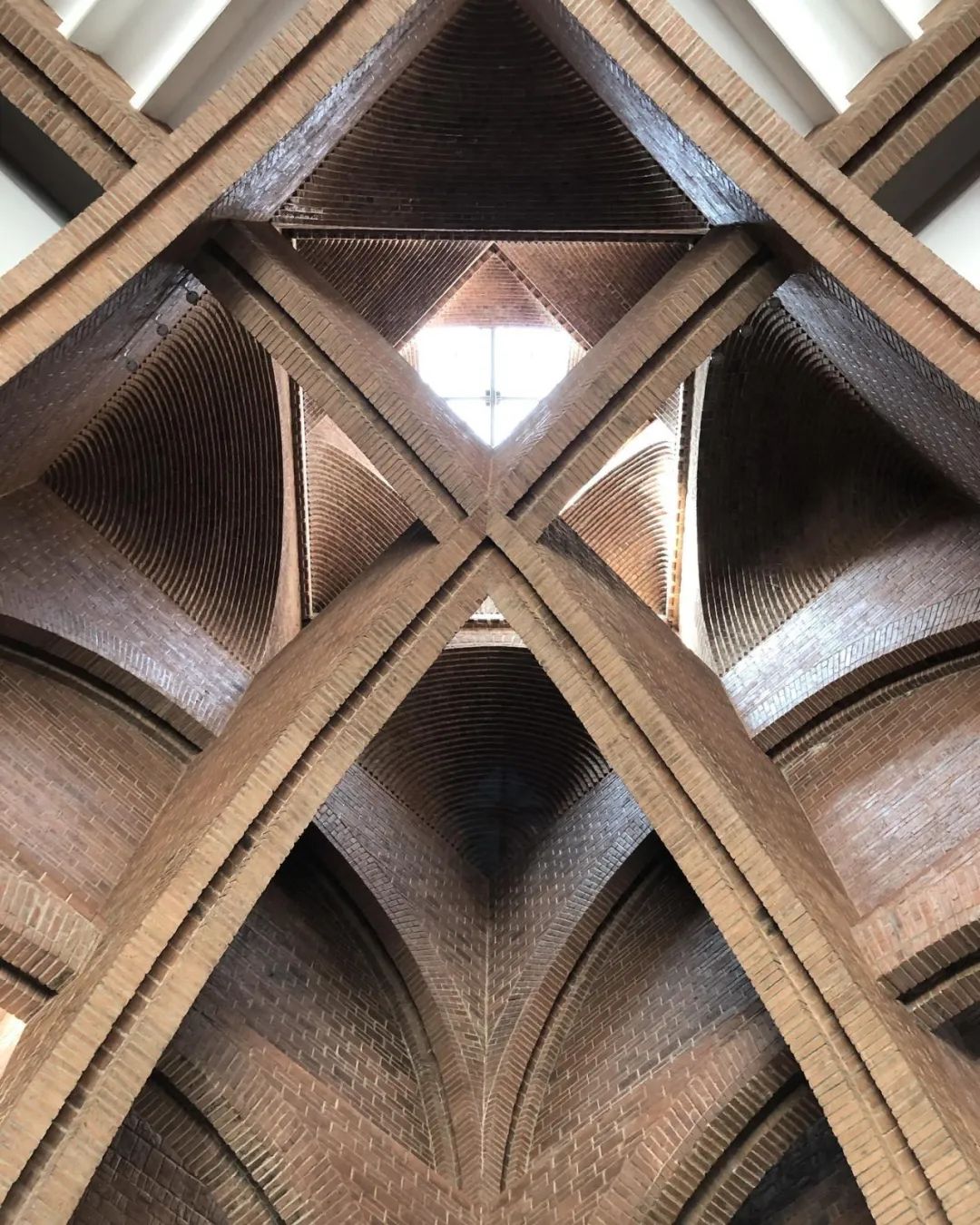 砖的诗意 | 墨西哥建筑大师 Carlos Mijares Bracho 的虚实空间-48