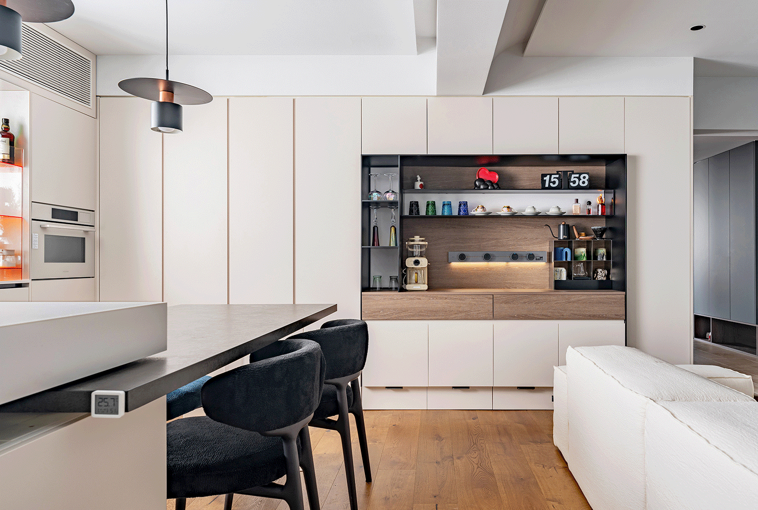 105㎡简约风拆掉一间房秒变大横厅，三口之家玩转通透格局-15