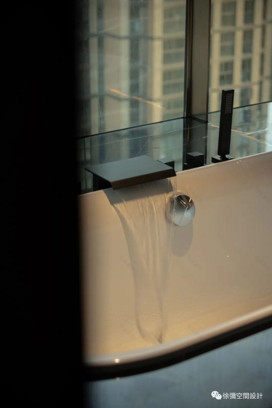 黑色魅力 · 徐弥设计师的现代主义家居设计丨徐彌空間設計工作室-49