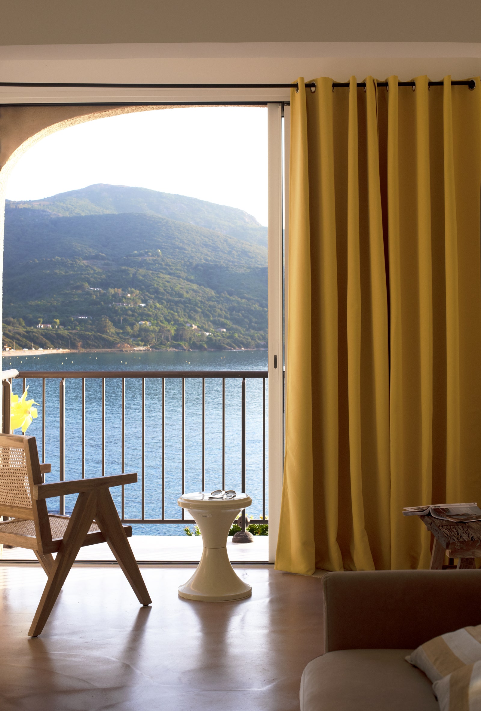 滨海公寓的阳光魅力-9