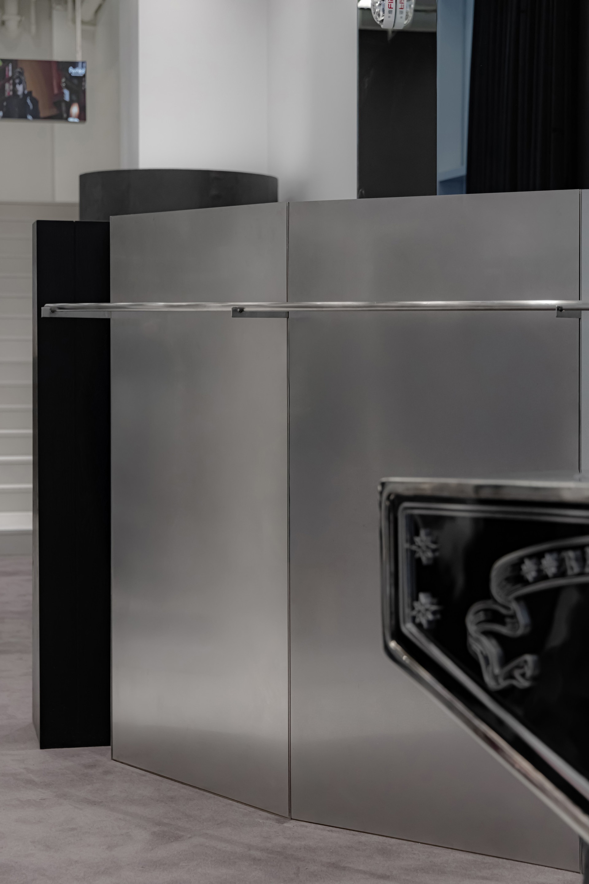 BADBLOOD快闪店

注：BADBLOOD可能是特定品牌名、名称等，如果有更具体的背景信息，可能会有更合适的译法 丨Docent Design-6