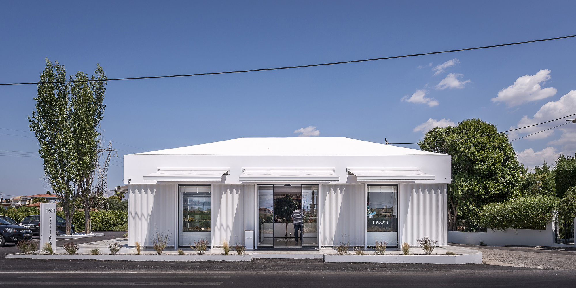 Neon Bakery & Coffee / Studio 2Pi Architecture-11