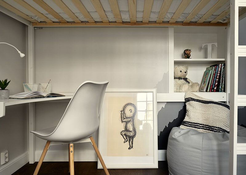 带有黑色家庭图书馆的斯堪的纳维亚式公寓(109 平方米)-27