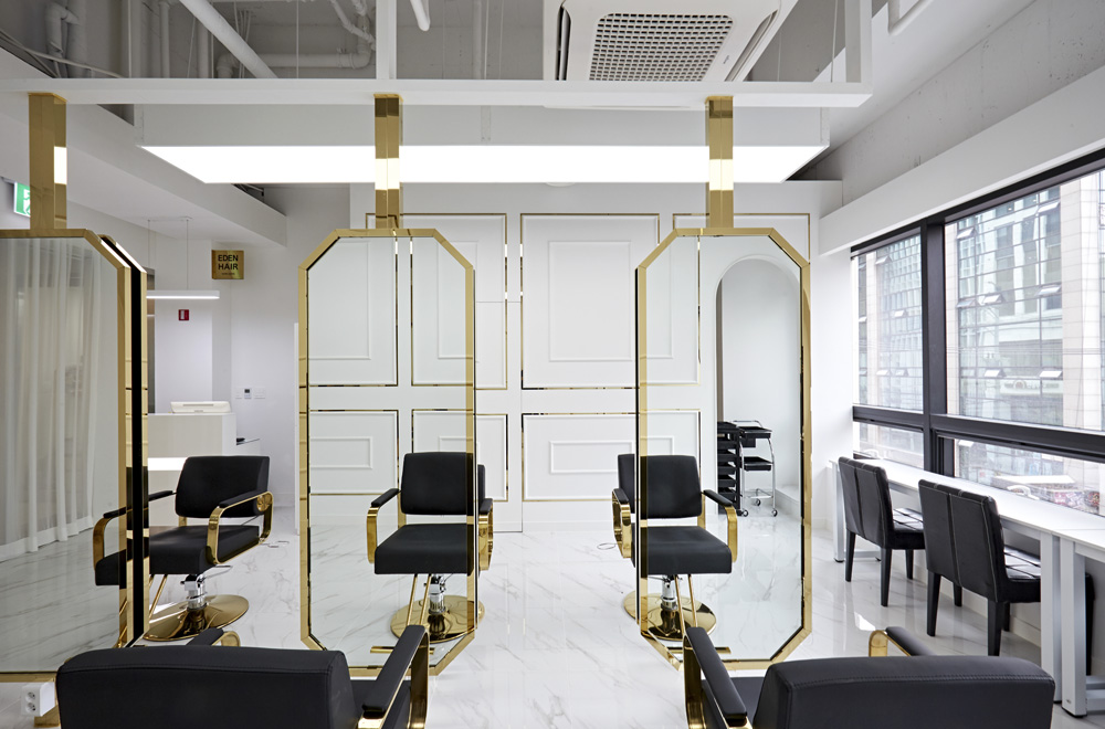 首尔江南区的 15 平白色简约美容室设计-8
